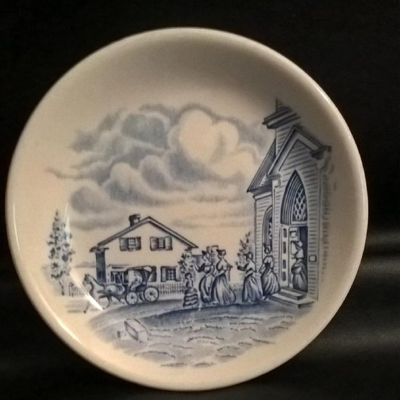 Vintage Upper Canada Village - Small Butter Pat Plate / Tea Bag Plate - Souvenir - Picture 3 of 11